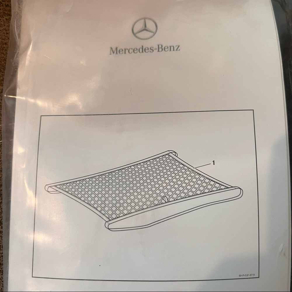 Mercedes Benz Luggage Net - Picture 3 of 3